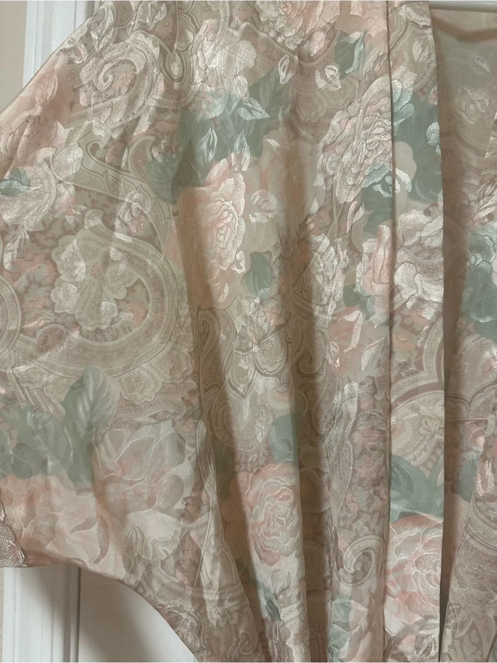 Lucie Ann lightweight satin